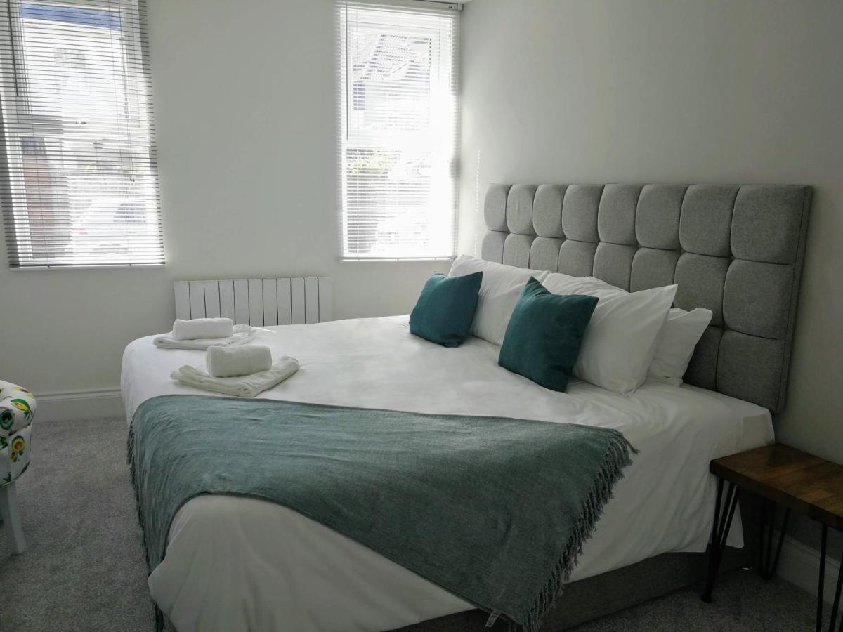 Apartment Derby Den By Cliftonvalley Bristol